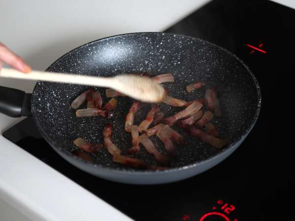 Spaghetti alla carbonara, resep karbo Italia yang sesungguhnya! - Persiapan langkah 3