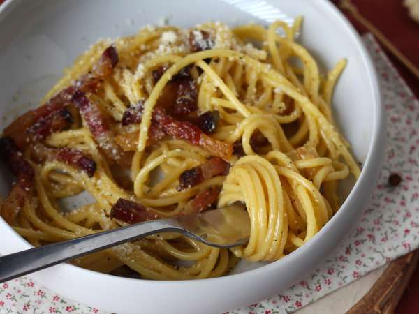 Spaghetti alla carbonara, resep karbo Italia yang sesungguhnya! - Persiapan langkah 8