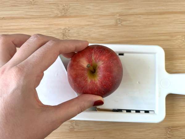 Keripik apel kayu manis di Air Fryer - Persiapan langkah 1