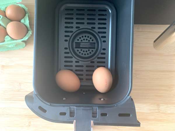 Telur rebus di dalam penggorengan udara - Persiapan langkah 1