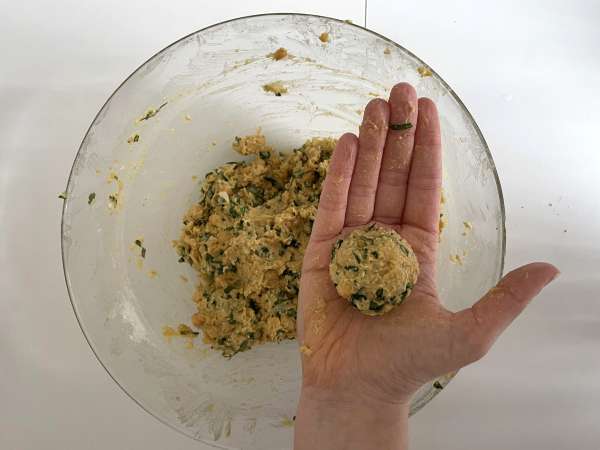 Falafel dalam Air Fryer, untuk hasil yang renyah tanpa digoreng! - Persiapan langkah 4