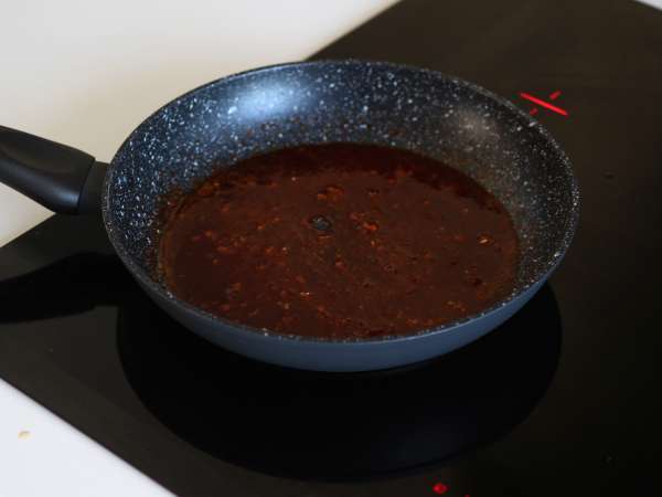 Ayam goreng Korea dengan saus gochujang pedas - Dakgangjeong - Persiapan langkah 5