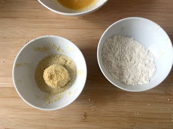 Babybels dilapisi tepung roti penggorengan udara - Persiapan langkah 2