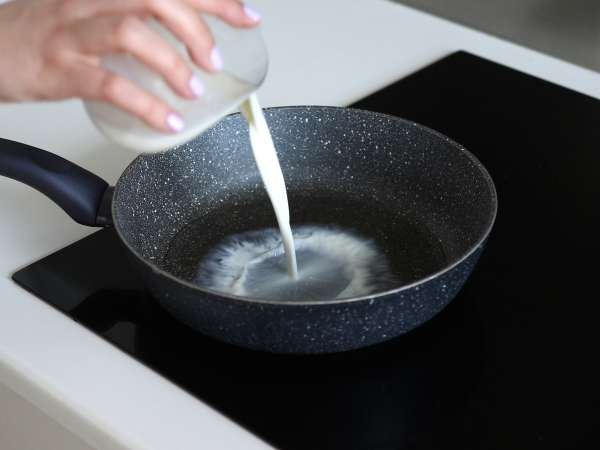 Bagaimana cara memasak mie Buldak rasa carbonara? Resep terbaik! - Persiapan langkah 2