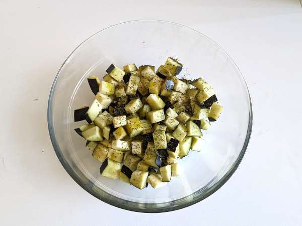 Terong dalam penggorengan udara: lauk ringan yang siap dalam waktu singkat - Persiapan langkah 2