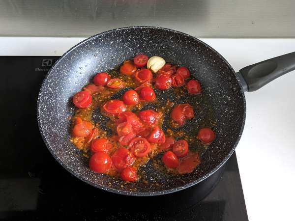 Pasta dengan kerang, hidangan pertama seafood yang elegan - Persiapan langkah 2