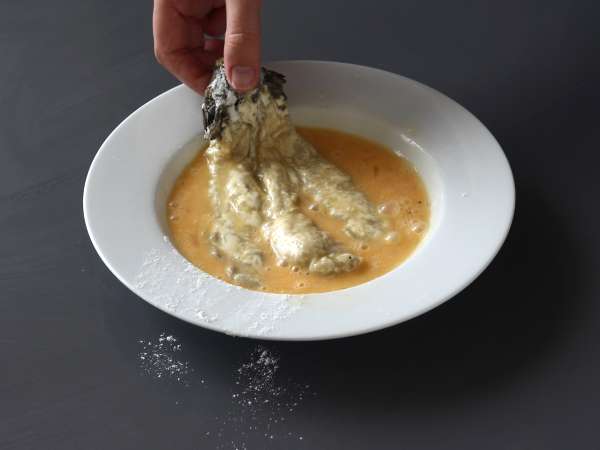 Terong dilapisi tepung roti dengan remah roti panko, kari Jepang ala katsu tapi vegetarian - Persiapan langkah 6