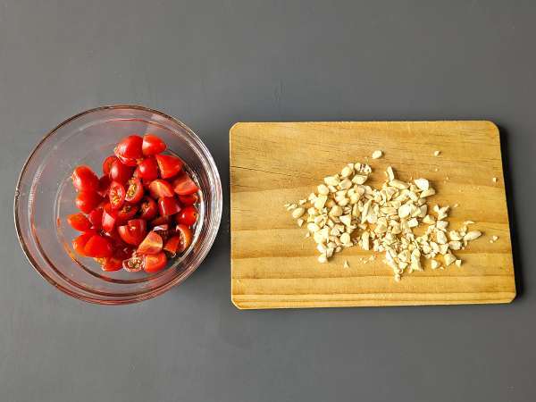 Pasta dingin dengan krim alpukat, almond, dan tomat ceri: vegetarian dan sangat lezat! - Persiapan langkah 4