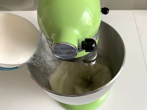 Meringue dalam bentuk mawar yang lucu! - Persiapan langkah 2