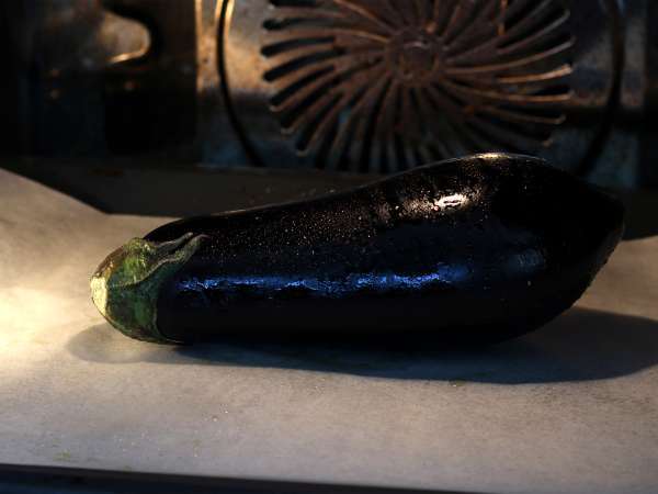 Bagaimana cara memanggang dan mengupas terong di dalam oven? - Persiapan langkah 3