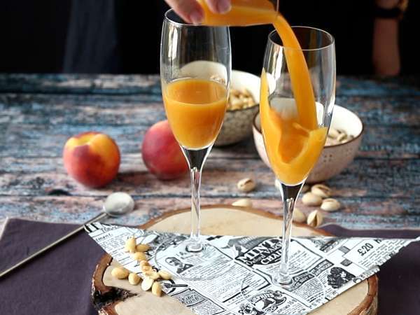 Bellini, koktail persik Italia yang mudah dibuat di rumah! - Persiapan langkah 1