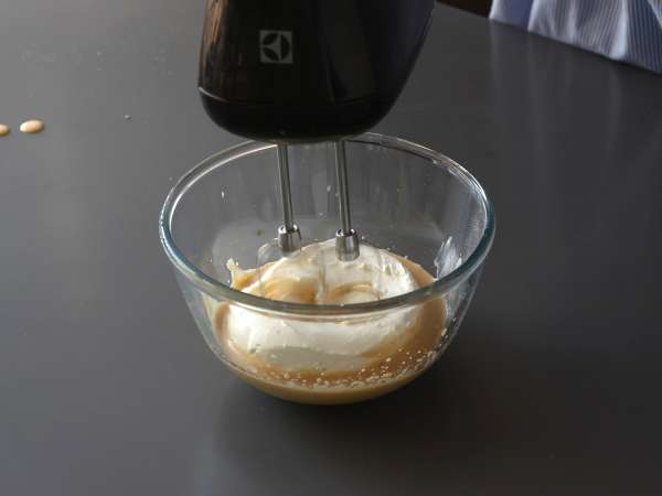 Roti ala Tiramisu, hidangan penutup Italia yang sempurna dalam porsi mini untuk dinikmati bersama kopi Anda! - Persiapan langkah 4