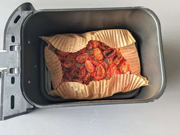 Tomat yang sesuai dengan penggorengan udara - Persiapan langkah 4