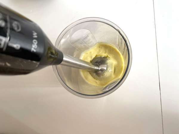 Mayones buatan sendiri dengan minyak zaitun - Persiapan langkah 3