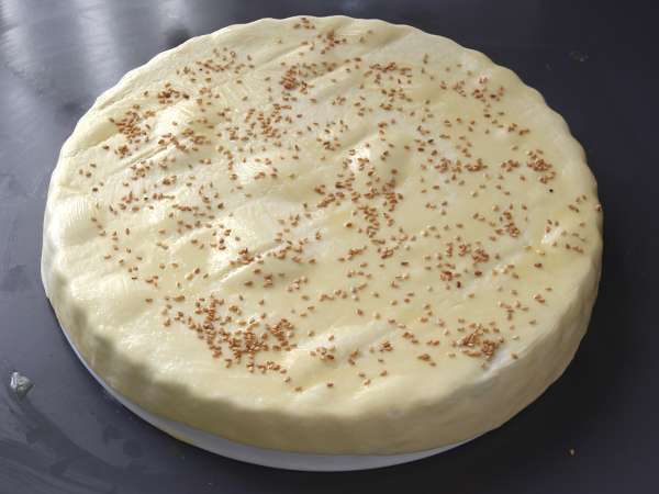 Tart musim panas yang sangat menyegarkan: ricotta, mentimun, dan salmon asap - Persiapan langkah 2