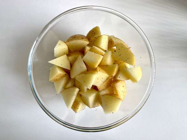 Kentang jaket di dalam penggorengan udara - Persiapan langkah 2