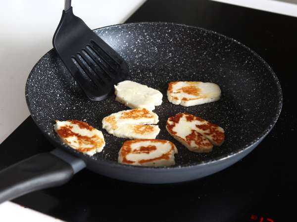 Gyros dengan halloumi, versi vegetarian dari sandwich Yunani! - Persiapan langkah 4