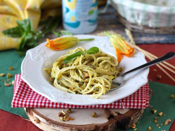 Pasta dengan bunga cukini, ricotta, dan pistachio - Persiapan langkah 7