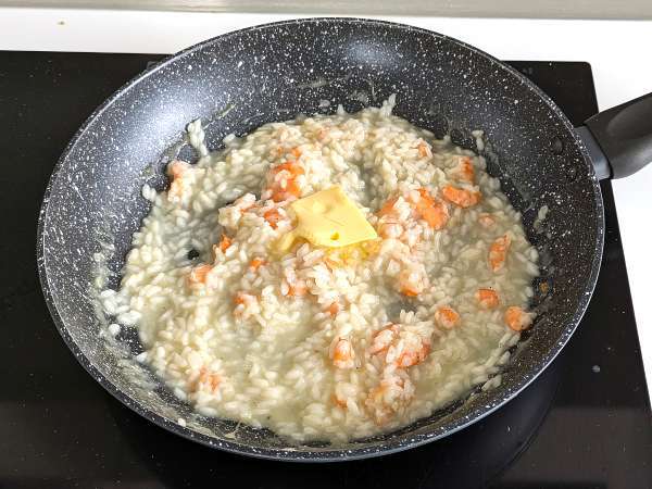 Risotto udang dan lemon, hidangan pertama yang elegan dan mudah - Persiapan langkah 7