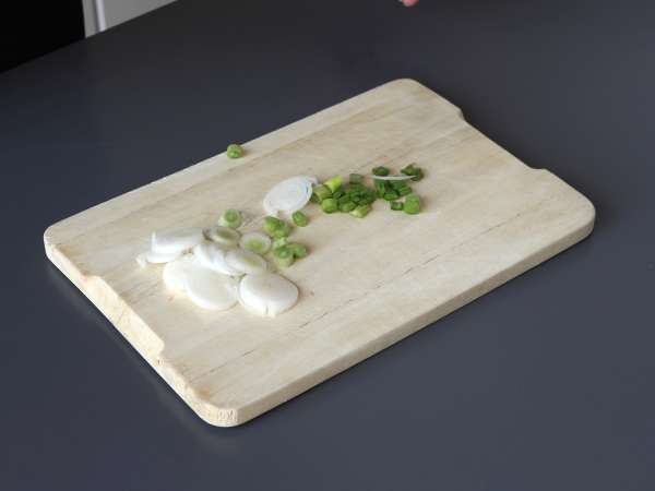 Bagaimana cara Anda memasak mi instan? Resep cepat dengan daging sapi dan jamur! - Persiapan langkah 2