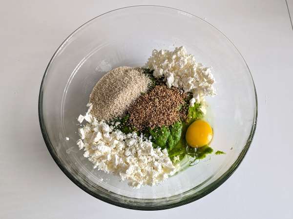 Bakso kacang polong dan feta dalam penggorengan udara: lezat dan sangat cepat disiapkan! - Persiapan langkah 4