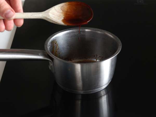 Bagaimana Anda memasak makarel? Cobalah resep yang dibumbui dengan kecap asin dan madu ini! - Persiapan langkah 3