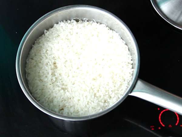 Onigiri tuna, roti lapis nasi segitiga khas Jepang - おにぎり - Persiapan langkah 2