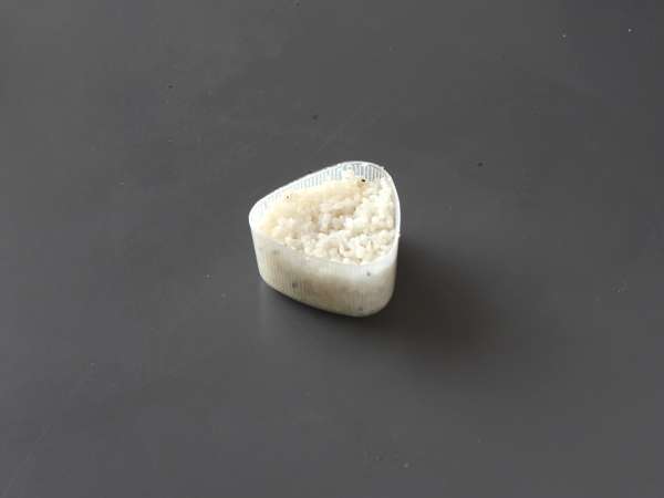 Onigiri tuna, roti lapis nasi segitiga khas Jepang - おにぎり - Persiapan langkah 7