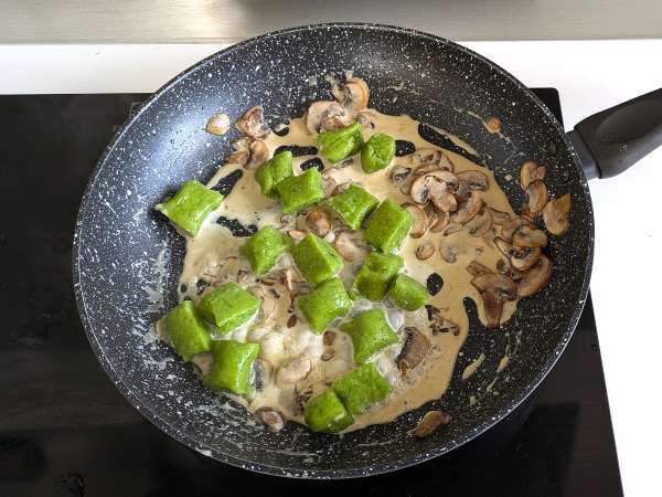 Gnocchi kacang polong dengan saus jamur - Persiapan langkah 8