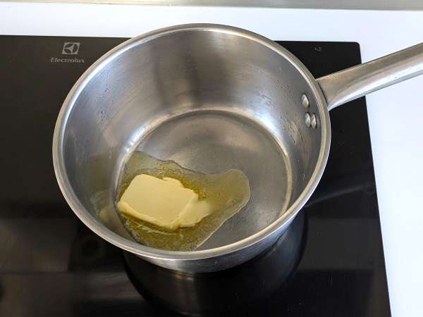 Saus gorgonzola - Persiapan langkah 1