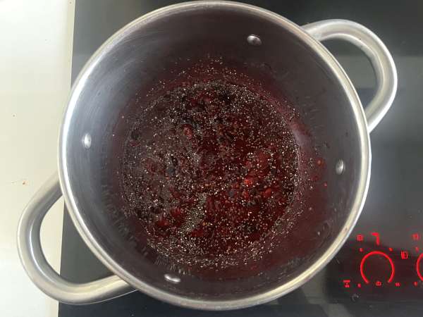 Selai sehat dengan buah beri dan biji chia - Persiapan langkah 2