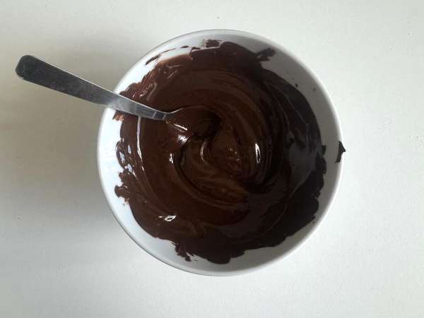 Overnight oat buah merah dan cokelat, sarapan yang sehat dan mengenyangkan! - Persiapan langkah 4