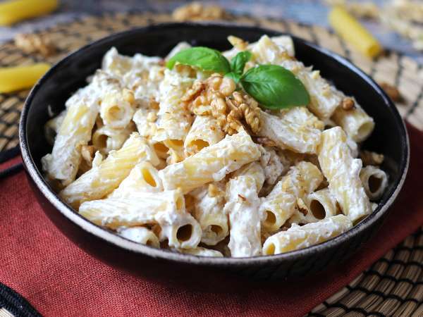 Pasta dengan ricotta dan kenari: lembut dan renyah - Persiapan langkah 7