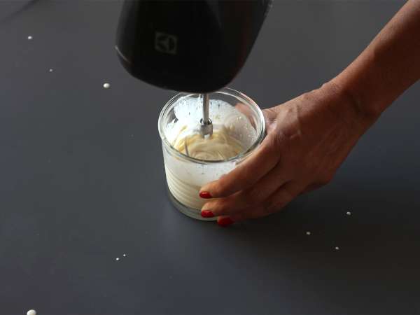 Es kopi rasa tiramisu - Persiapan langkah 1