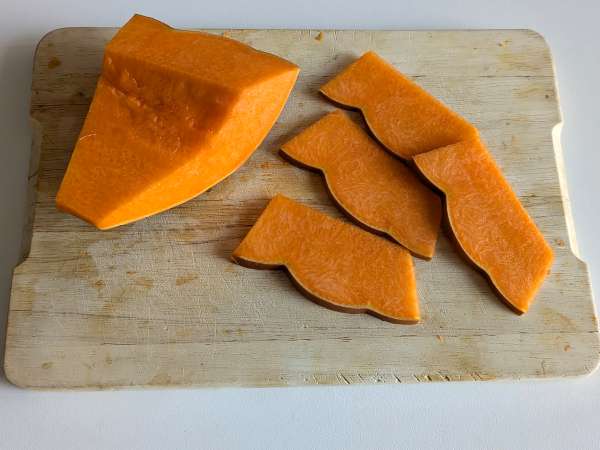 Keripik labu dalam penggorengan udara: ringan dan lezat - Persiapan langkah 1