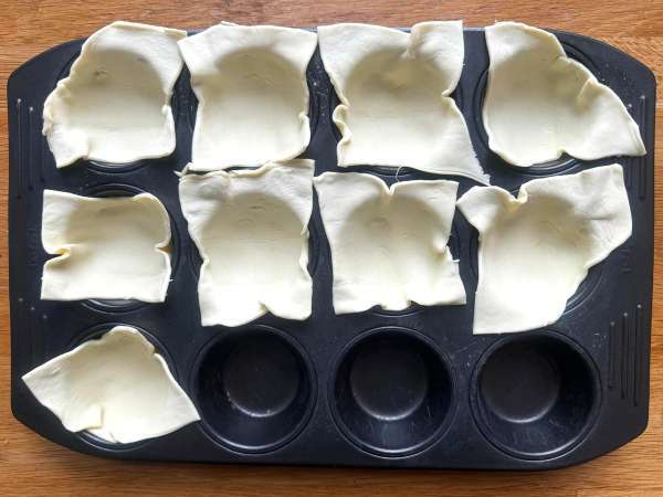 Kue puff bayam dan keju kambing mini - Persiapan langkah 7