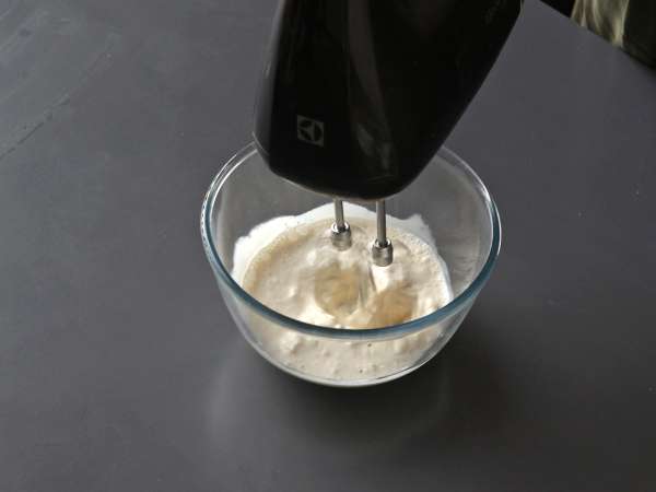 Wafel buah, cokelat, dan krim kocok - Persiapan langkah 6