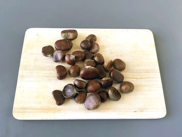 Kacang chestnut yang dipanggang dalam penggorengan udara - Persiapan langkah 1