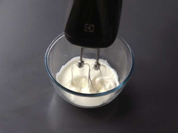 Gelas bergaya Banoffee, untuk para penggemar pisang dan karamel - Persiapan langkah 9