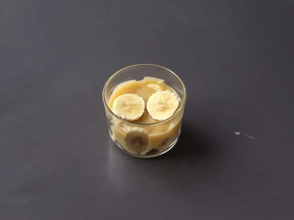 Gelas bergaya Banoffee, untuk para penggemar pisang dan karamel - Persiapan langkah 10
