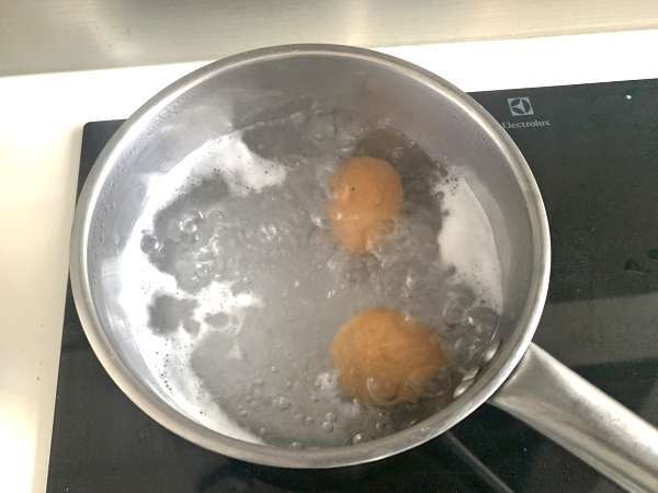 Kue kentang dingin tanpa panggang yang mudah dengan tuna dan mayones - Persiapan langkah 3