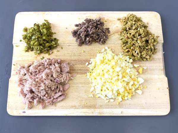 Kue kentang dingin tanpa panggang yang mudah dengan tuna dan mayones - Persiapan langkah 4