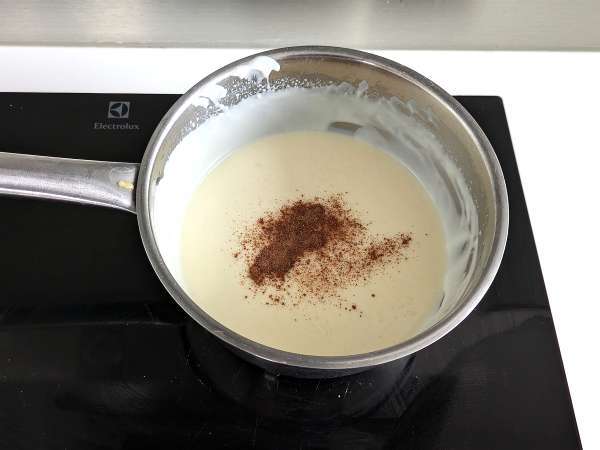 Jamur dan sosis Cannelloni: hidangan pertama yang kaya dan lezat - Persiapan langkah 3