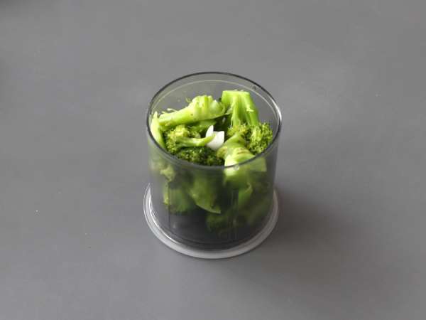 Pasta brokoli super mudah untuk membuat anak-anak senang dengan sayuran - Persiapan langkah 1