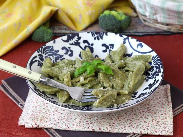 Pasta brokoli super mudah untuk membuat anak-anak senang dengan sayuran - Persiapan langkah 10