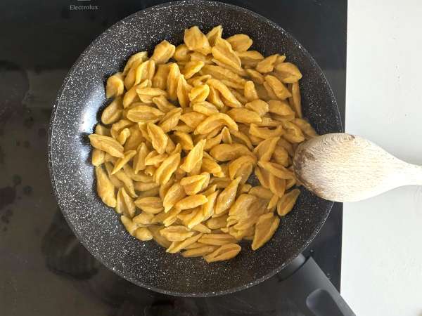 Pasta butternut segar hanya dengan 2 bahan - Persiapan langkah 8