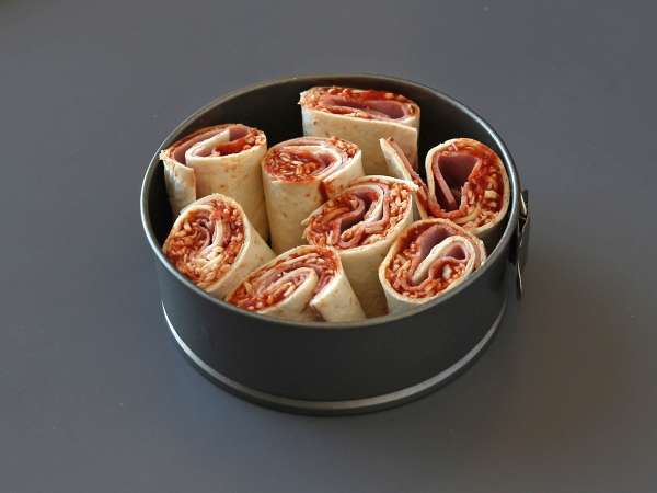 Apa yang harus dilakukan dengan tortilla Hidangan adiboga untuk dibagikan, dengan rasa pizza! - Persiapan langkah 8