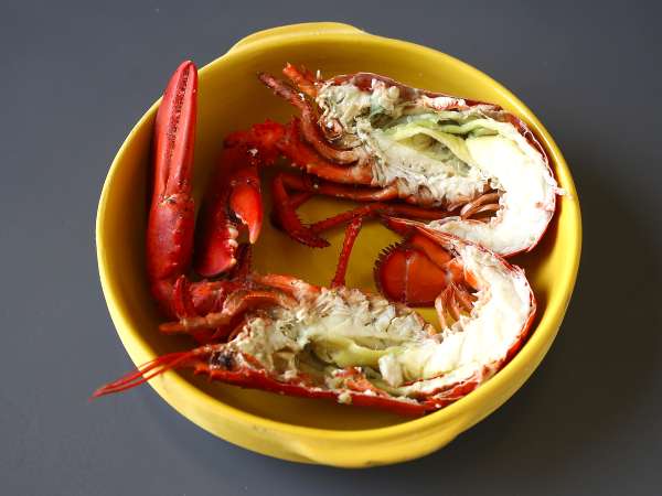 Lobster panggang dengan peterseli dan lemon: kesederhanaan dan kecanggihan di meja. - Persiapan langkah 4