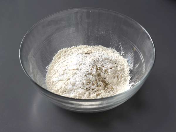 Ham, zaitun, dan kue tomat kering dengan skyr - Persiapan langkah 1