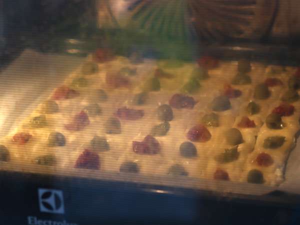 Gigitan puff pastry yang cepat dan mudah untuk minuman beralkohol yang lezat! - Persiapan langkah 7